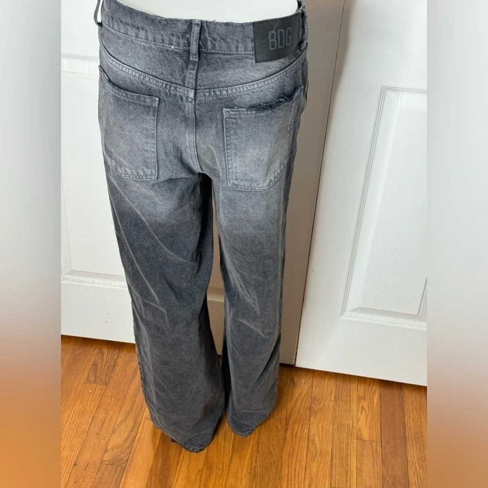 BDG Urban Outfitters Dipped V Wide Leg Jeans Women's Size 27 Gray